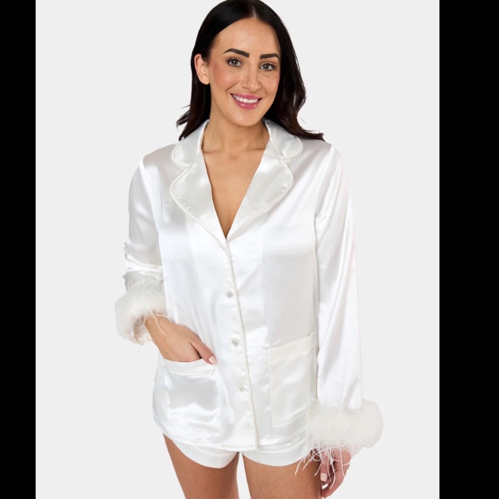 Buddy love White Feather Pajama Set